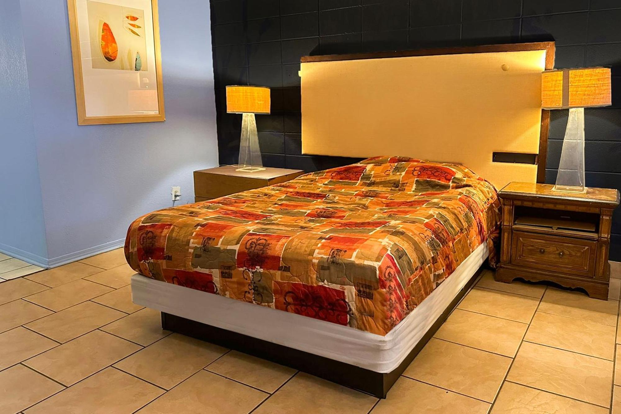 Luxury Inn By Oyo Άλμπανι Εξωτερικό φωτογραφία